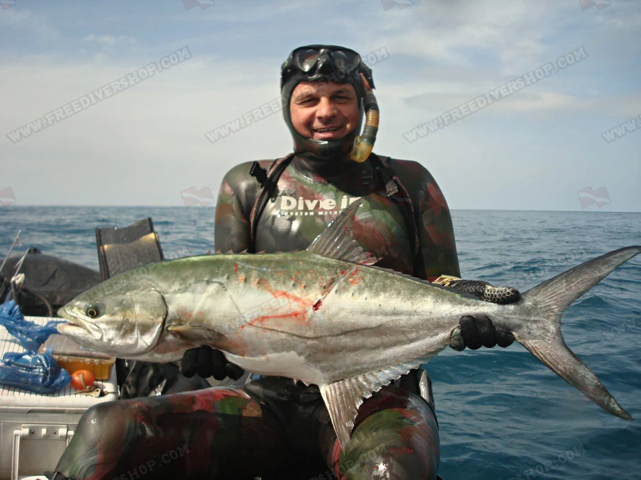 Divein Lissico Smoothskin Camouflage - Tailor Made Wetsuit 12 Divein Lissico Smoothskin Camouflage - Tailor Made Wetsuit - Image 12