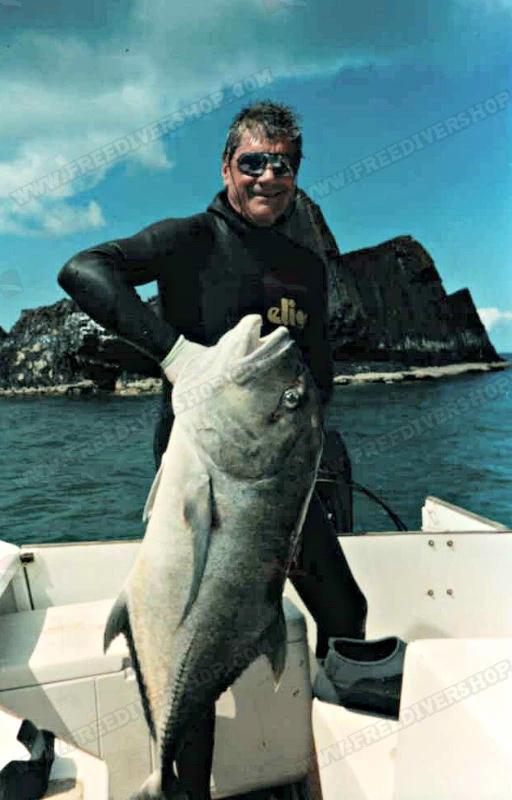 Elios Smoothskin Black - Tailor Made Wetsuit 7 Elios Smoothskin Black - Tailor Made Wetsuit - Image 7